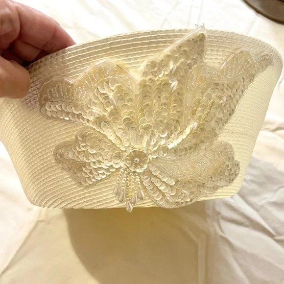 Vintage Ivory Beaded Floral Church Hat | Elegant Derby Sunday Brim,EUC,Size M - Picture 9 of 10